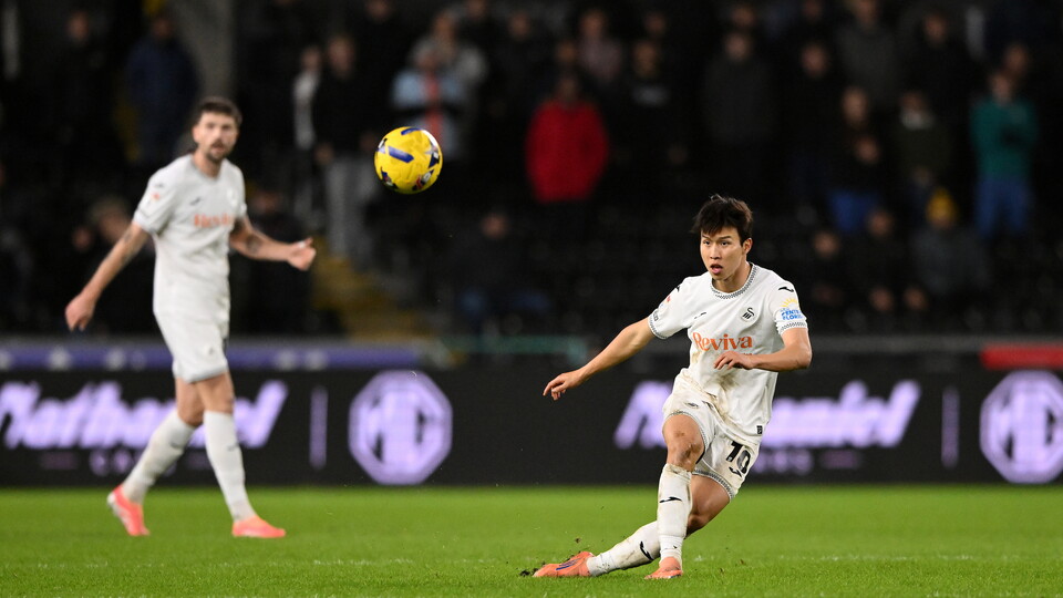 Jisung Eom Portsmouth