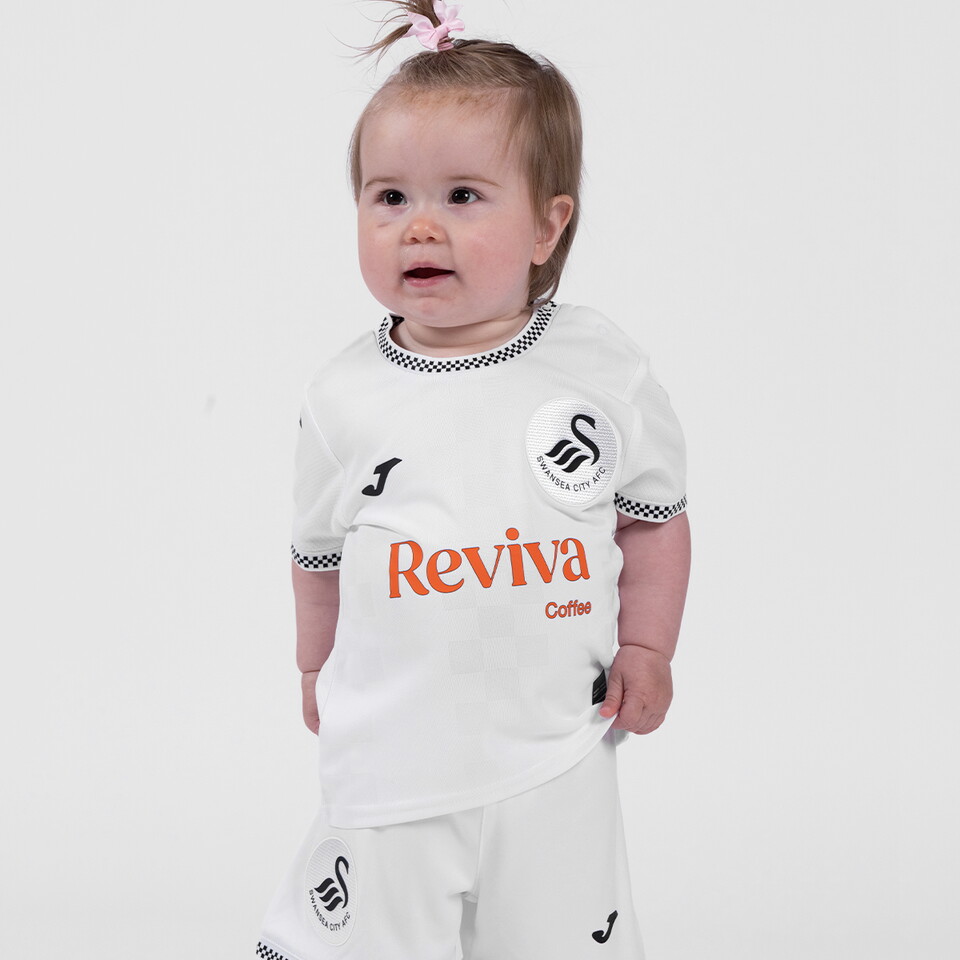 shoulder-baby-front-swansea-home-2